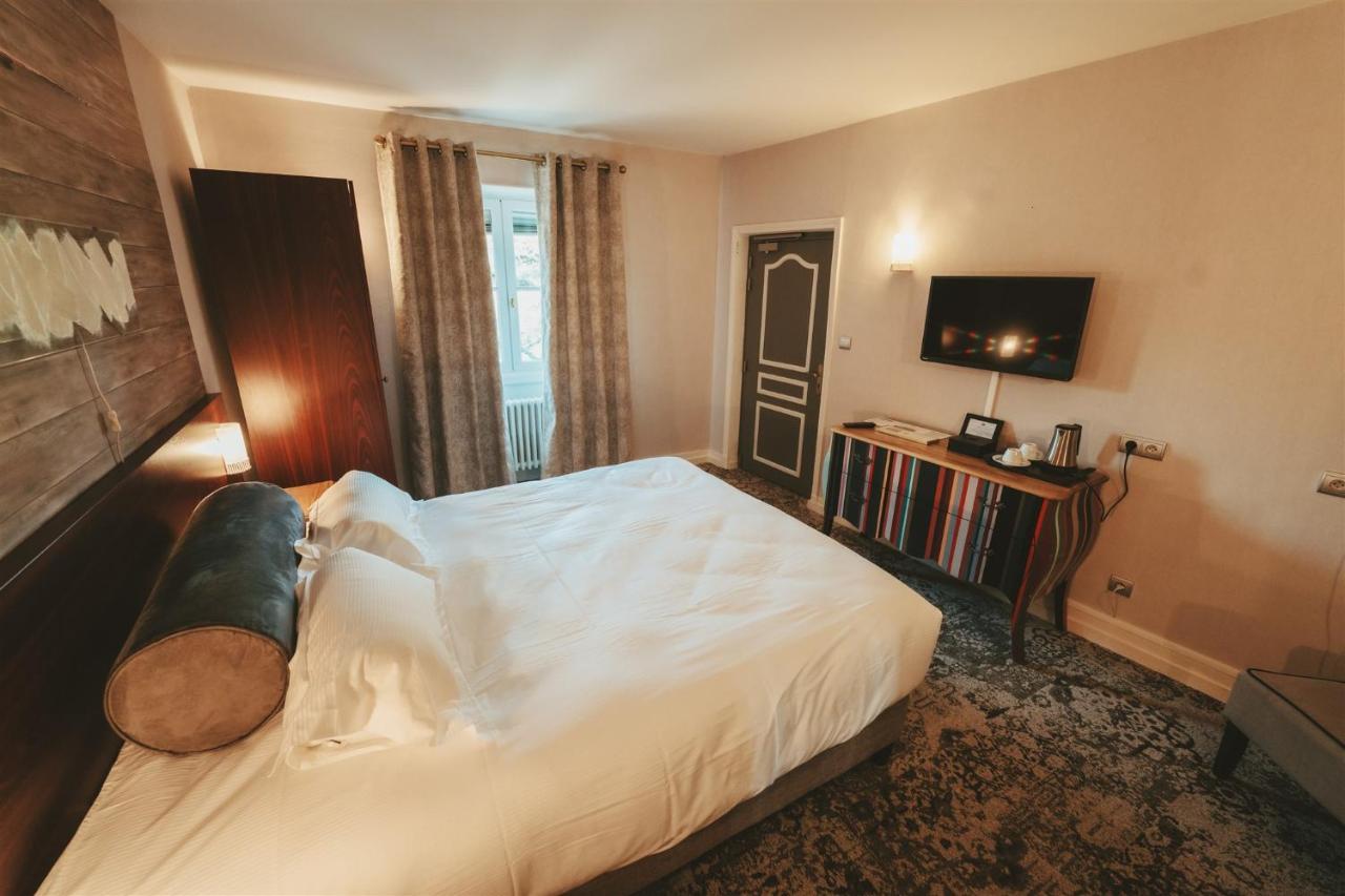Logis Hotels Chateau De La Barge Chaintré Εξωτερικό φωτογραφία