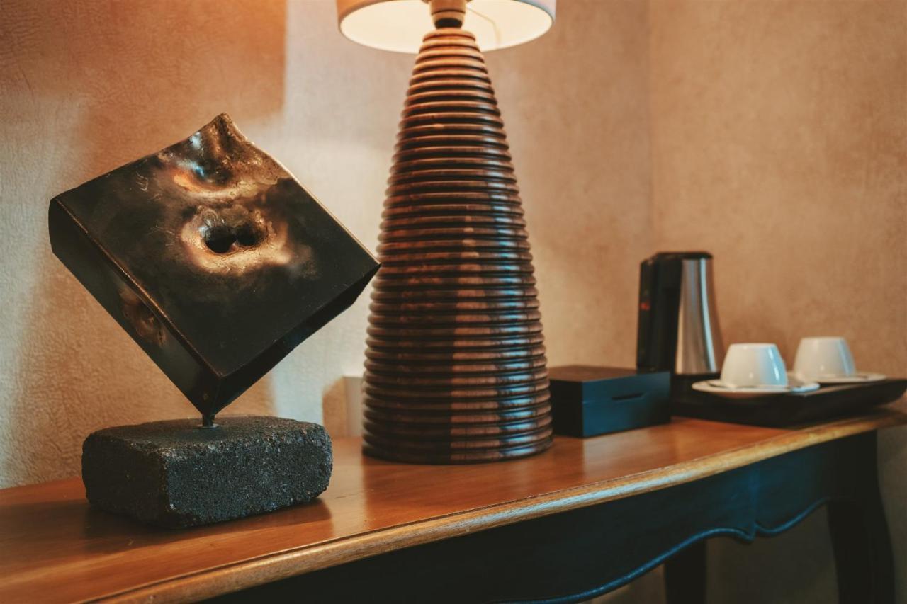 Logis Hotels Chateau De La Barge Chaintré Εξωτερικό φωτογραφία