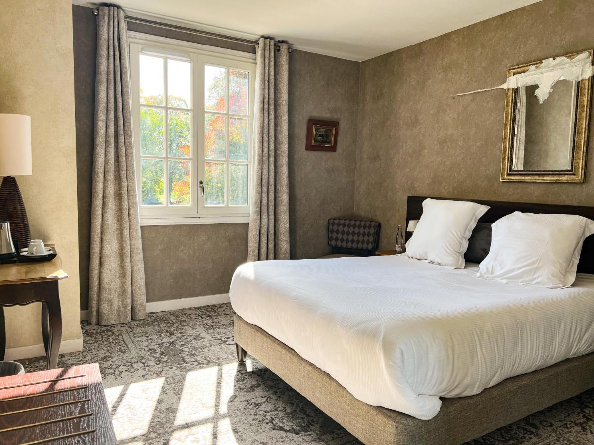 Logis Hotels Chateau De La Barge Chaintré Εξωτερικό φωτογραφία